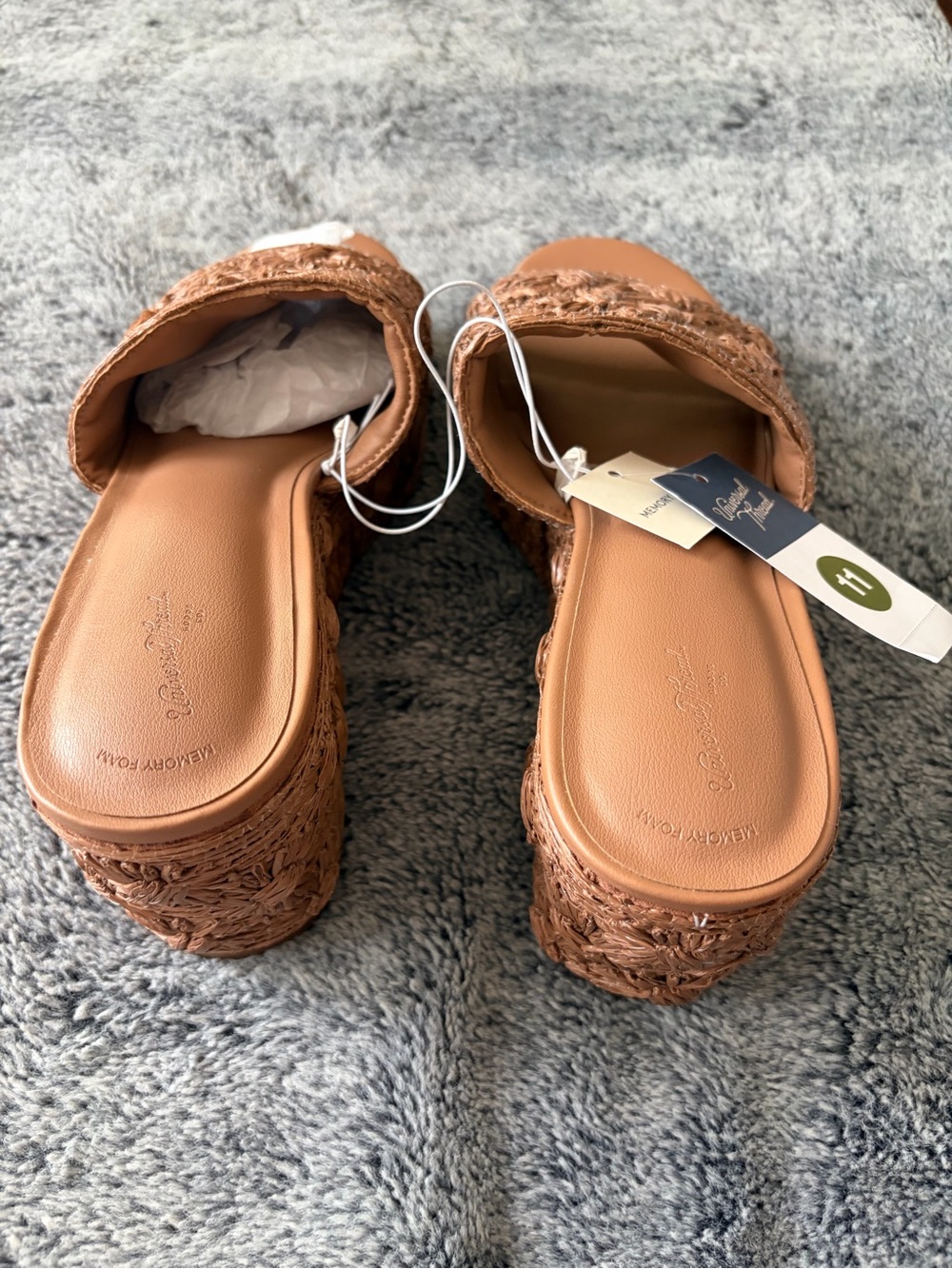 Universal Thread Brown Woven Platform Slide Wedges - Picture 3 of 6